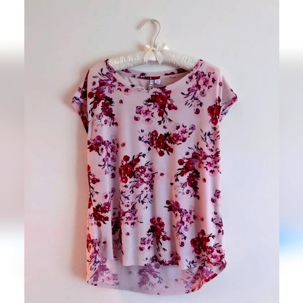 Elle pink floral blouse size S